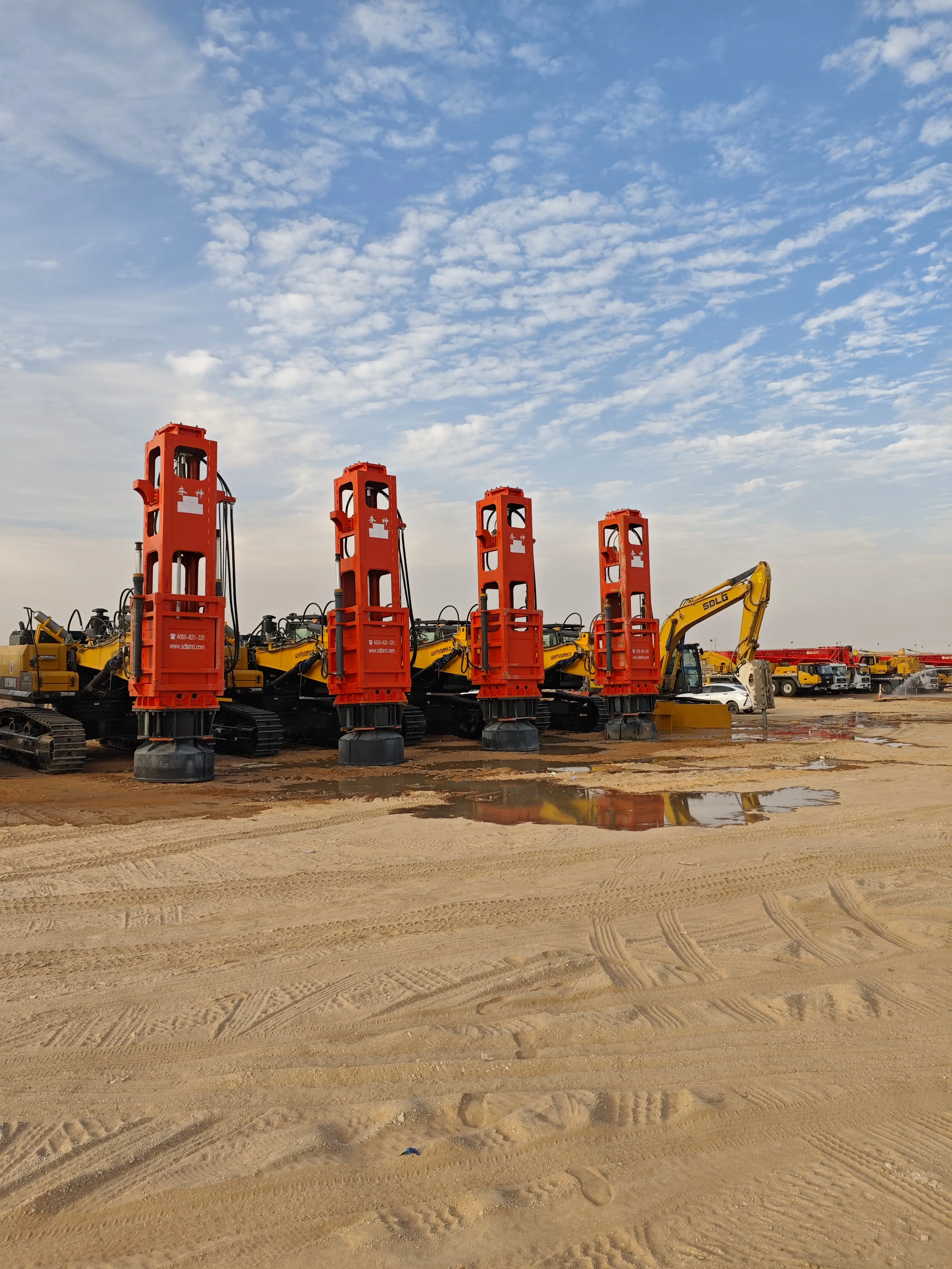 高速液壓夯實(shí)機(jī)有效壓實(shí)深度能做到多少？高速液壓夯實(shí)機(jī)有效影響深度可達(dá)1–9米 挖機(jī)液壓夯常用150千焦和180千焦 鏟車液壓夯常用42千焦